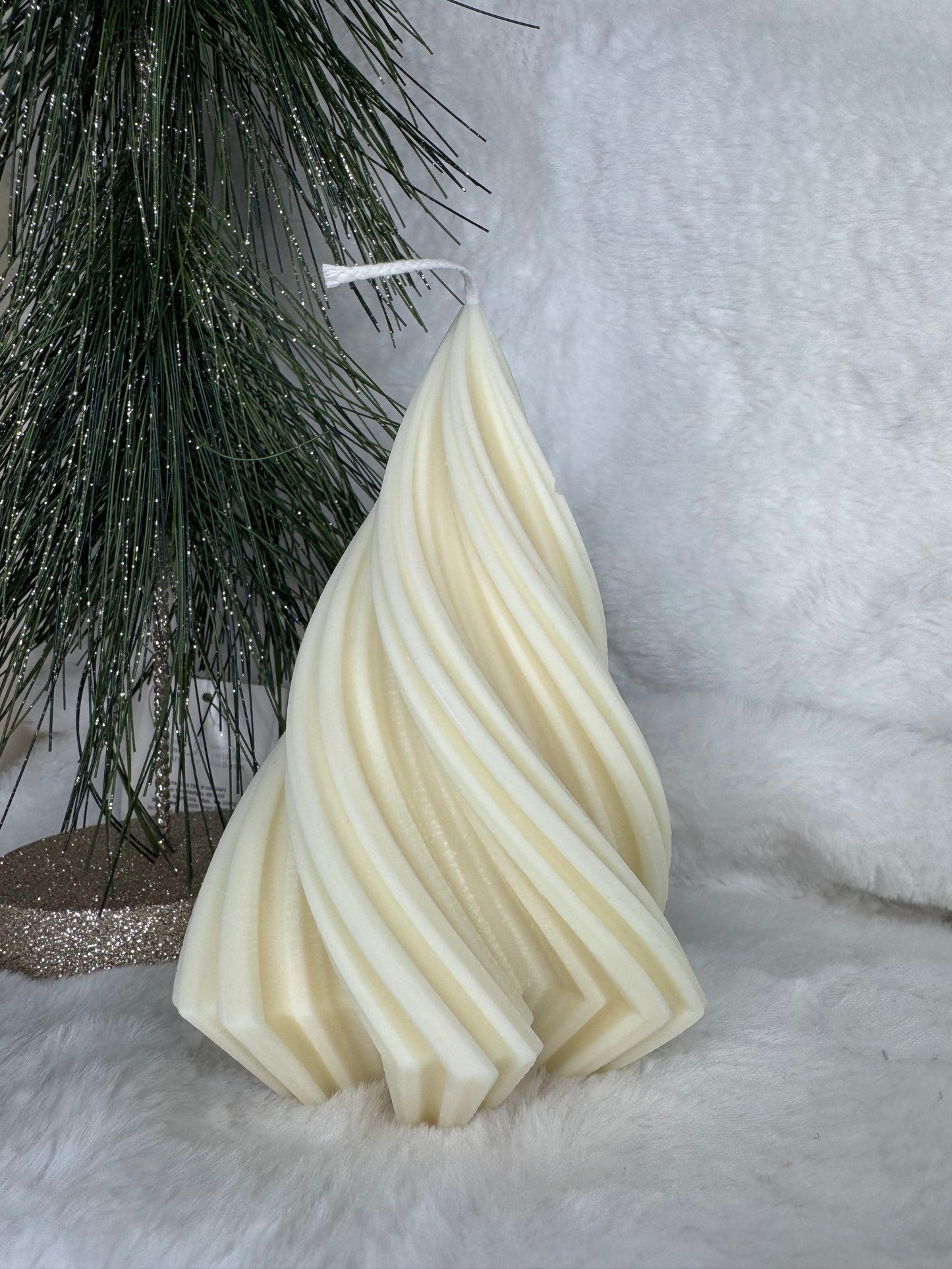 Christmas Twirl Tree Candle